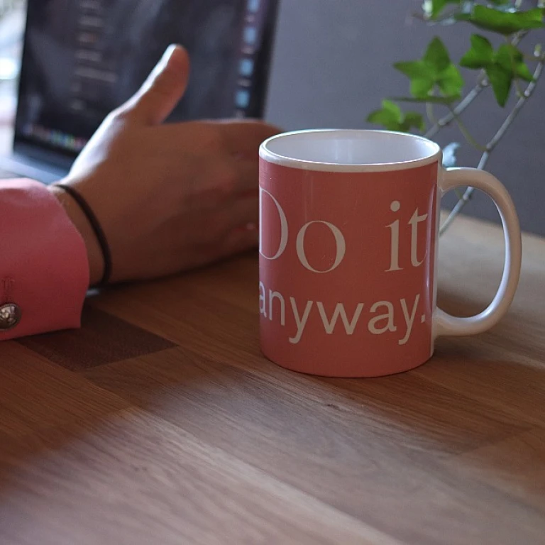Creative Ways to Show Employee Appreciation with Thoughtful Gifts